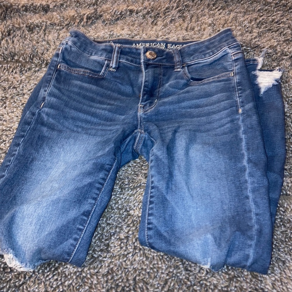American Eagle Ripped Blue Jeans